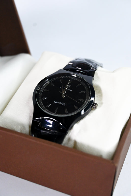 Elegant Black Quartz Watch