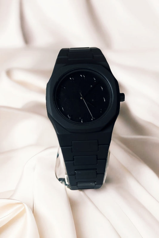 Men’s Matte Black Minimalist Wristwatch