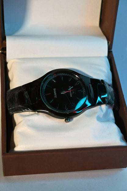 Elegant Black  Quartz Watch