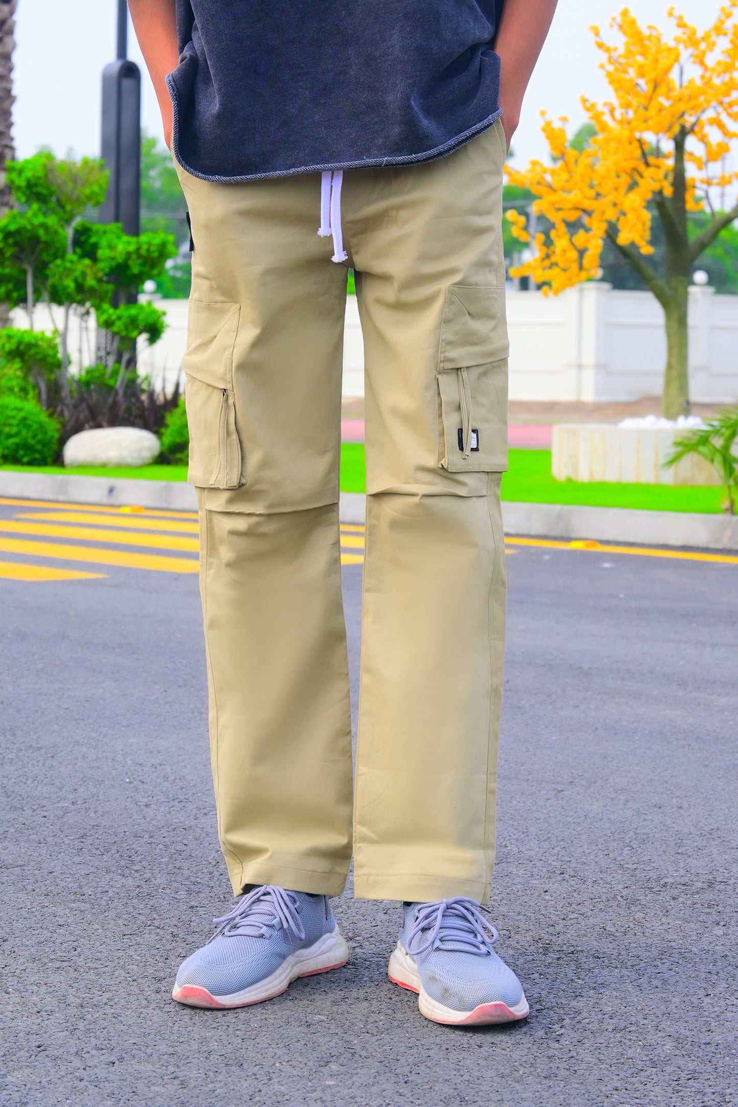 Men's Cargo trouser with 6 pockets