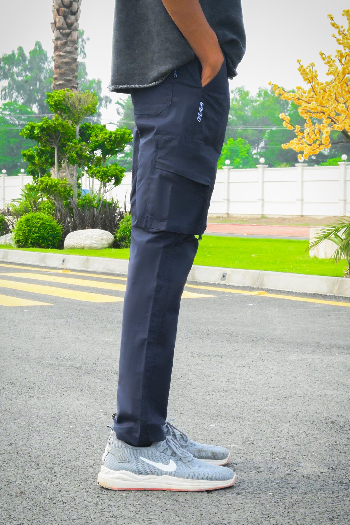 Men's Cargo trouser with 6 pockets